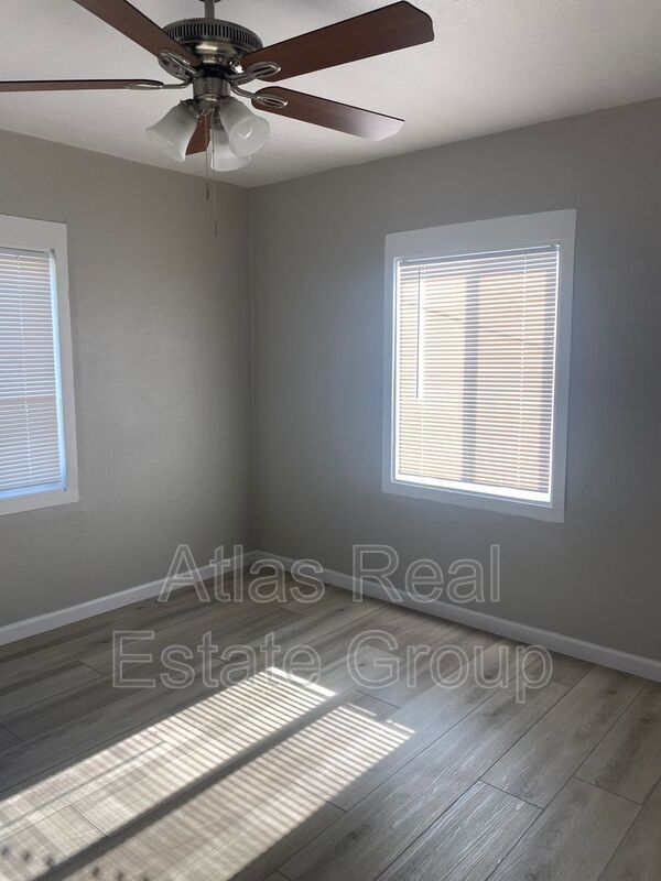 Foto del edificio - 1741 W Desert Cove Ave