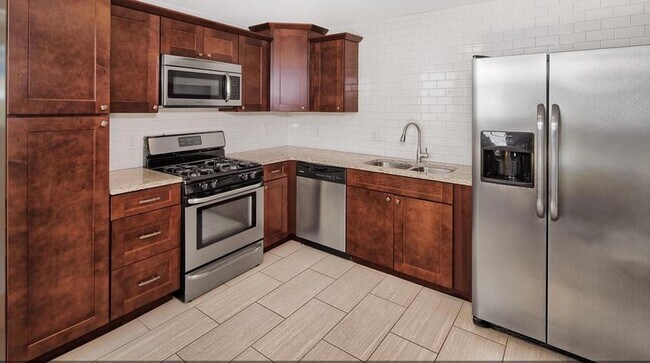 Foto del edificio - 3845 Terrace St