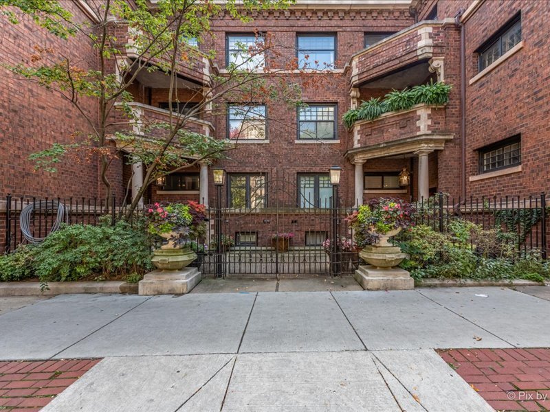 327 W Belden Ave Unit 1, Chicago, IL 60614 Condo for Rent in Chicago