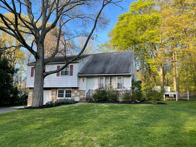 Building Photo - 204 Dorset Way