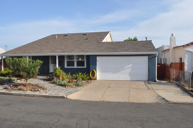 Building Photo - La Mesa Detached 4Br/2BA located in Academ...