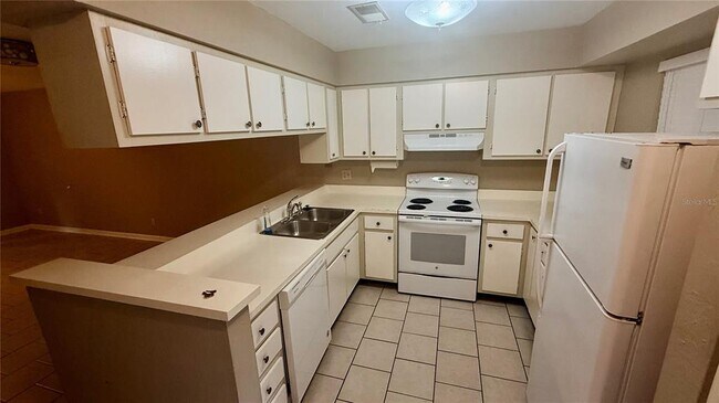 Foto del edificio - 4411 SW 34th St