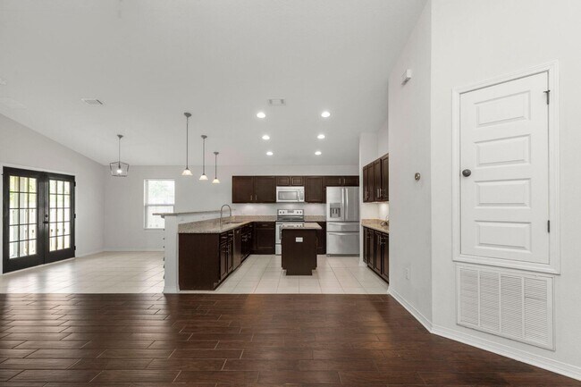 Foto del edificio - 8478 Island Dr