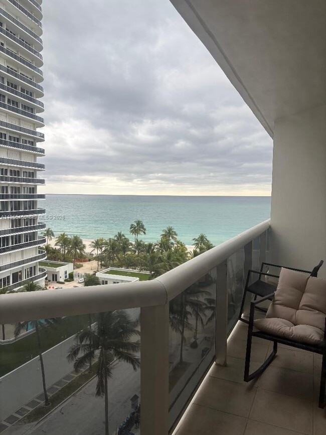 Building Photo - 9595 Collins Ave