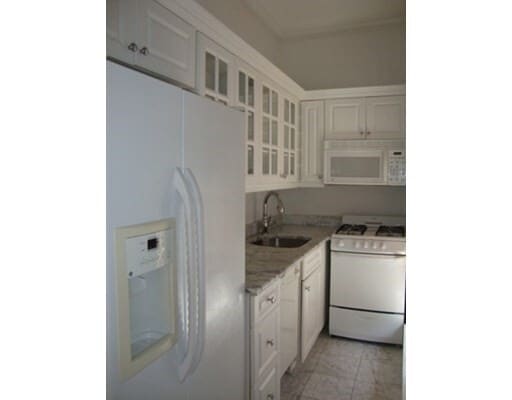 Building Photo - 27 Bowdoin St