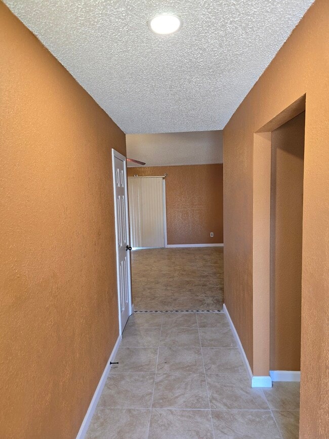Building Photo - 7218 Oriole St