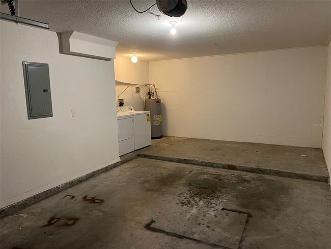 Foto del edificio - 6131 Metrowest Blvd