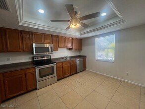 Building Photo - 1615 SE 46th Ln