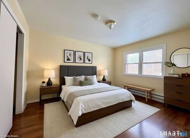 Foto del edificio - 65 Donna Dr