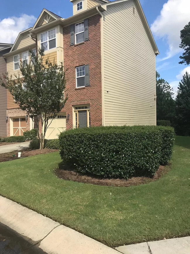 Foto del edificio - Room in Townhome on Linden Park Ln