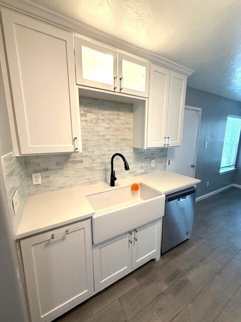 Building Photo - 6019 Greenpark Manor Ln