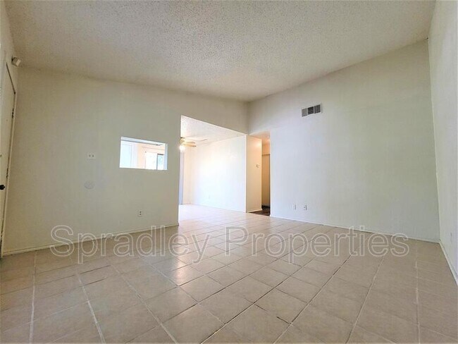 Building Photo - 2013 S 15th St