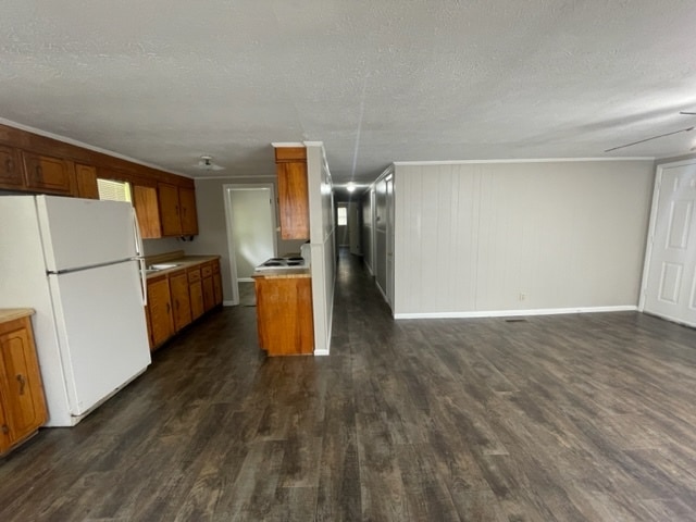 Building Photo - 206 Lake Dr