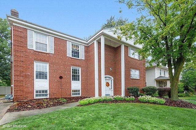 Fotografía del edificio - 140 Arlington Ave