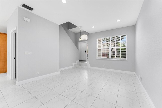 Building Photo - 5814 Eagle Cay Ln
