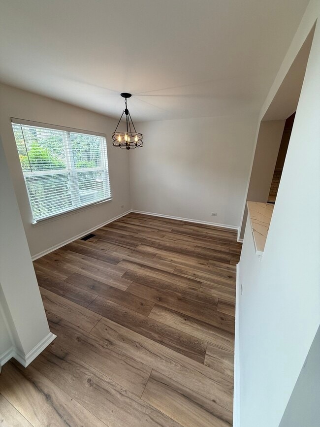 Building Photo - 368 S Jewel Ct