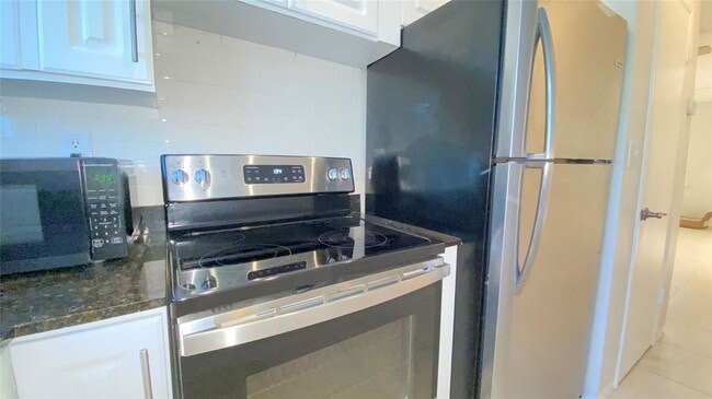 Photo - 660 Cypress Lake Blvd Apartment