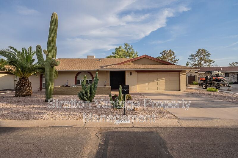 Primary Photo - 7259 E Edgewood Ave