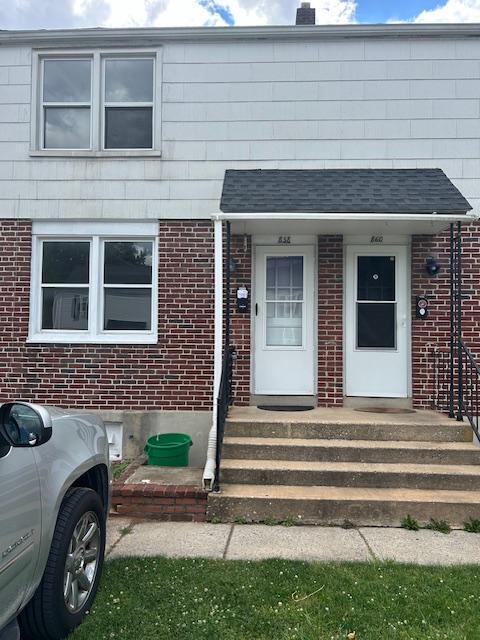 Building Photo - 858 Fahs St