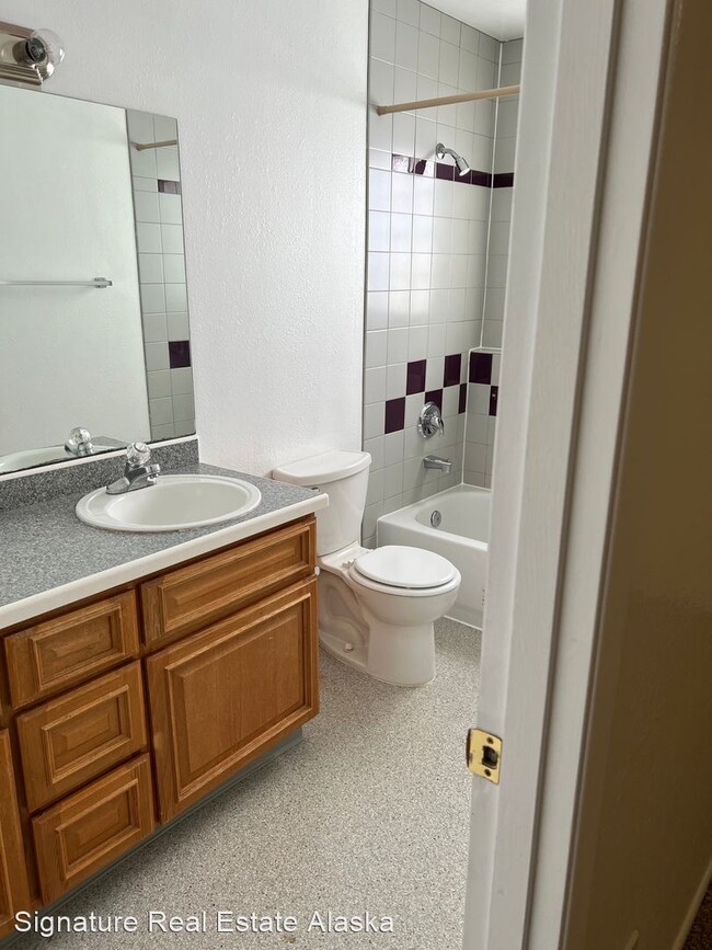 Building Photo - 3 br, 2 bath House - 10018 Marmot Circle U...