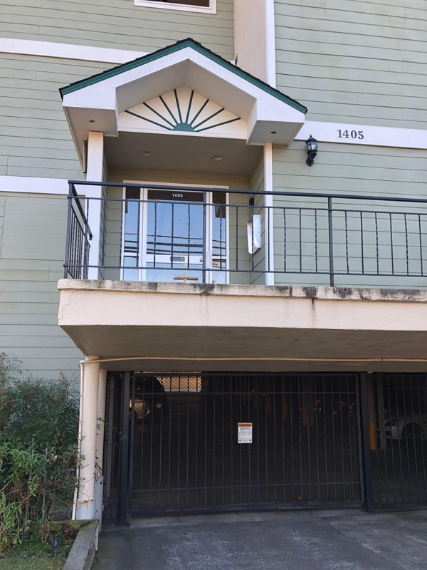 Building Photo - 1405 Oak Grove Ave
