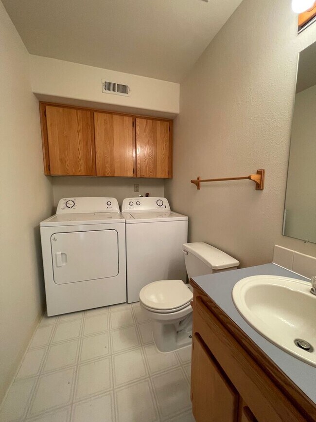 Foto del edificio - 4225-4225 SE Oak St