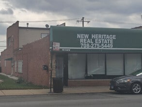 Building Photo - 4109 W 63rd St