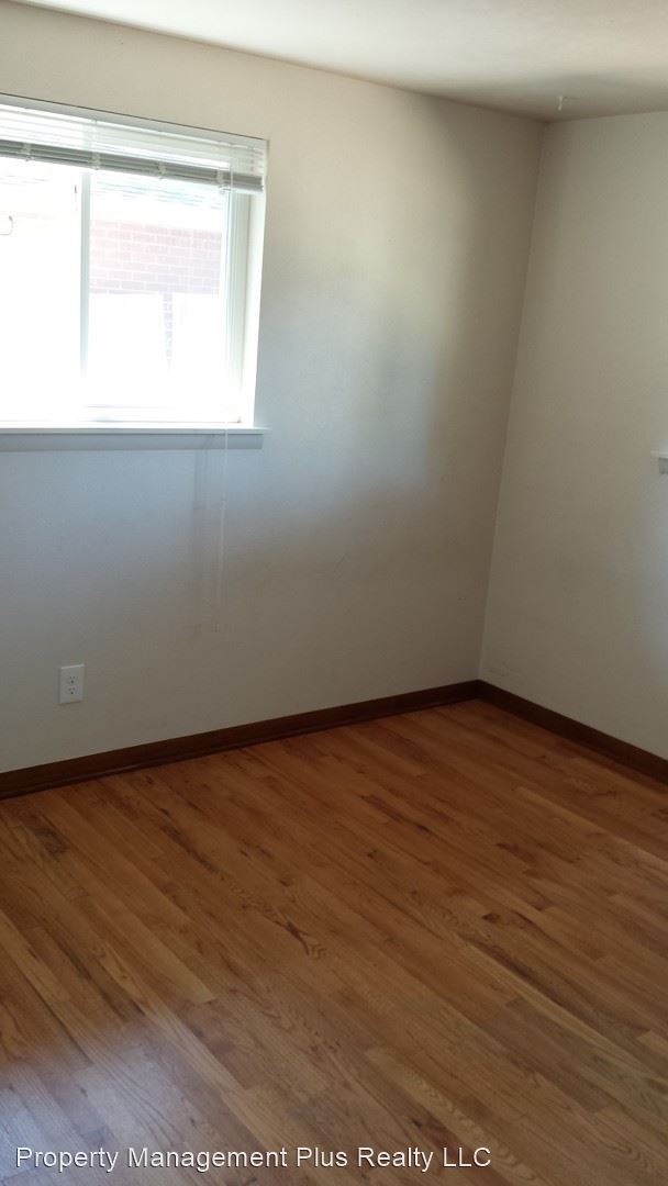 Building Photo - 2 br, 1 bath House - 1233 Sumner St