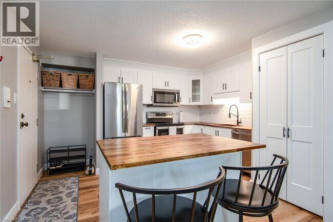 Photo du bâtiment - 339 Northlake Dr