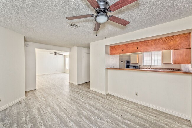 Foto del edificio - 2080 E Karen Ave