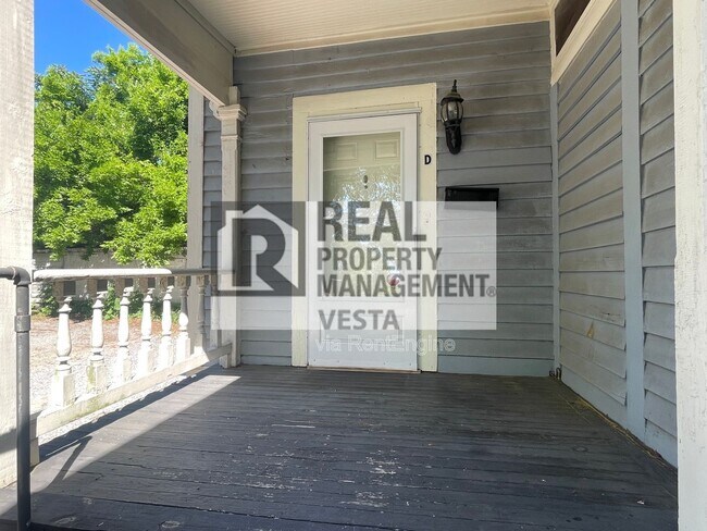 Foto del edificio - 1065 College St