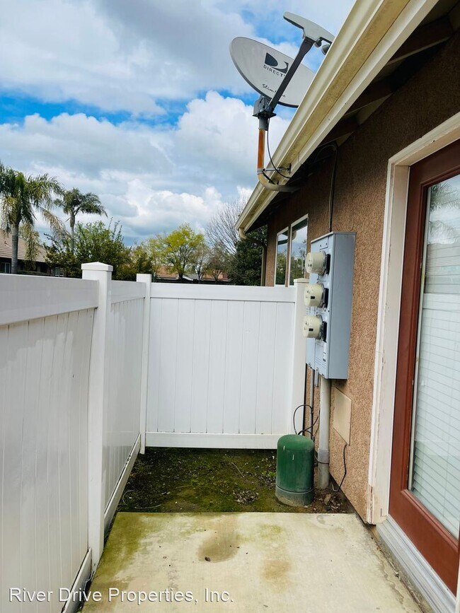 Foto del edificio - 2 br, 2 bath House - 3901 W. Cecil Avenue