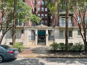 Building Photo - 24 E Liberty