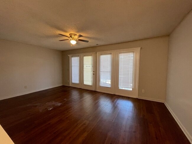 Building Photo - 6132 Meadow Rose Ln
