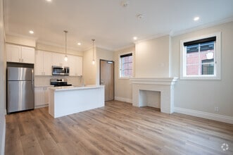 Building Photo - 100 Charlton Ave W