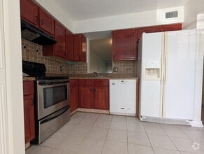 Building Photo - 14701 Cumberland Dr