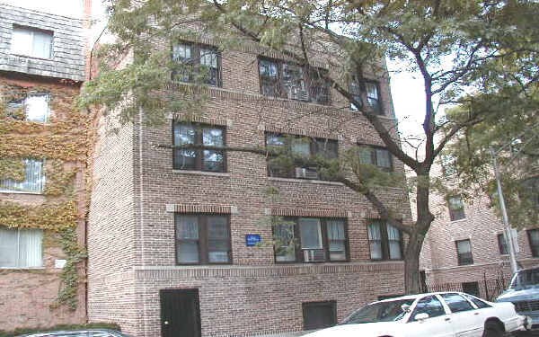 Building Photo - 3720-3728 N Pine Grove Ave