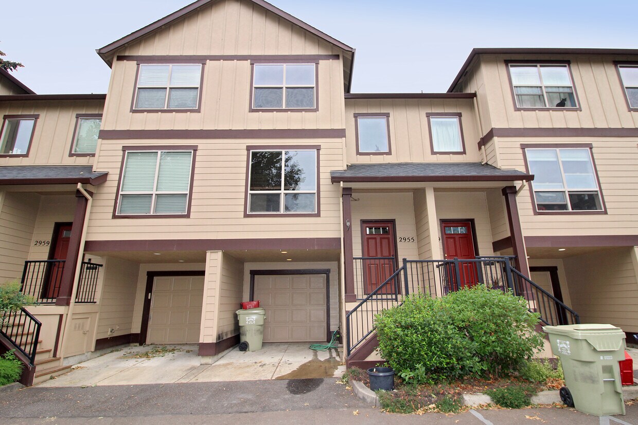 Primary Photo - 2955 SW 187th Ave