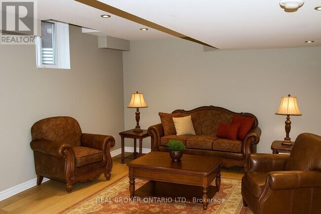 Photo du bâtiment - 147 Jordanray Blvd