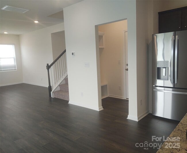 Building Photo - 4701 Stallings Brook Dr