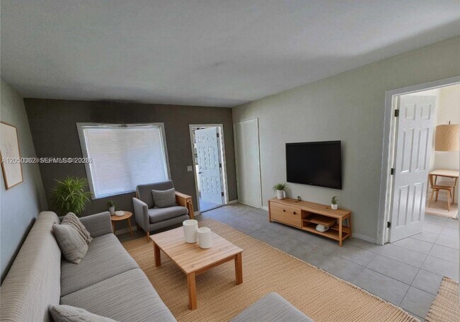 Foto del edificio - 724 SW 7th Terrace