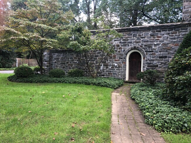 Foto del edificio - 607 S Trent Ave