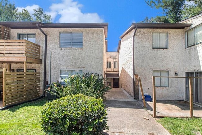 Fully Renovated 3BR/2BA Condo in Decatur! - Fully Renovated 3BR/2BA Condo in Decatur!