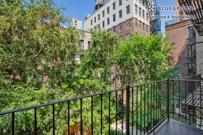 Foto del edificio - 329 E 58th St