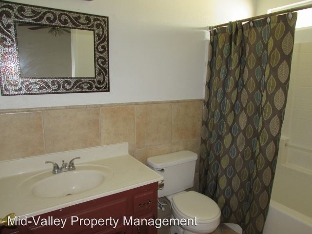 Building Photo - 1614 Oregon Ave