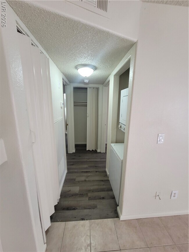 Foto del edificio - 1608 N Torrey Pines Dr