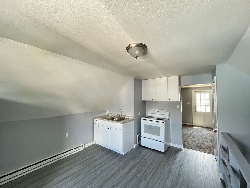 421 Spruce St Unit 3, Manchester, NH 03103 Condo for Rent in