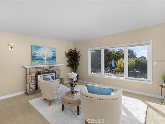 Building Photo - 735 Cabrillo Pl