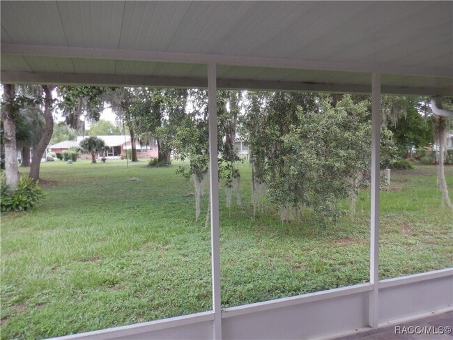 Building Photo - 9513 E Village Green Cir