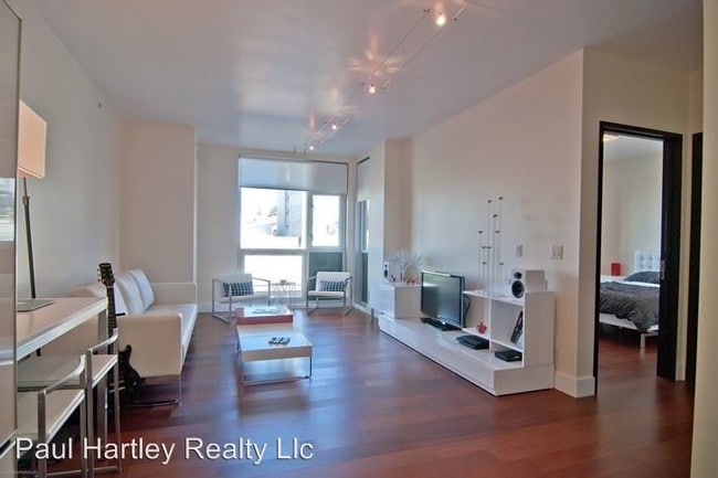 Building Photo - 1 br, 1 bath Apartment - 3536 Lebon Drive